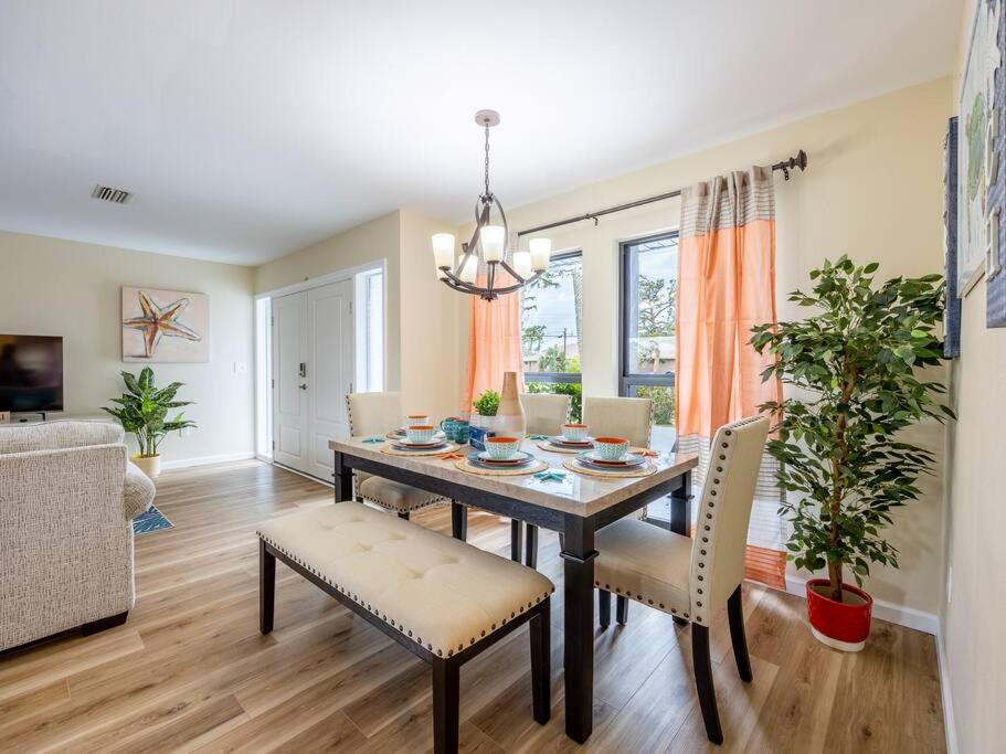 Englewood, Manasota Keys - 2 Bedroom Luxury Villa, Pool, Game Room, 6 Min To Beaches Next To Canal 外观 照片